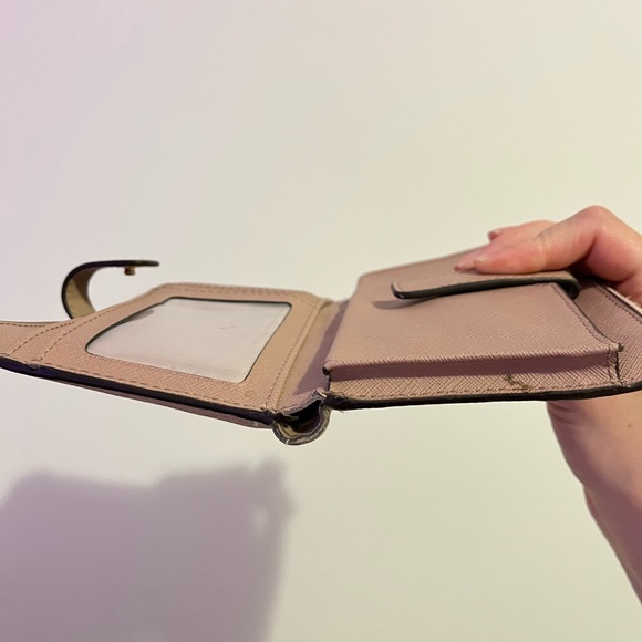 Michael Kors Wallet - Picture 4 of 9